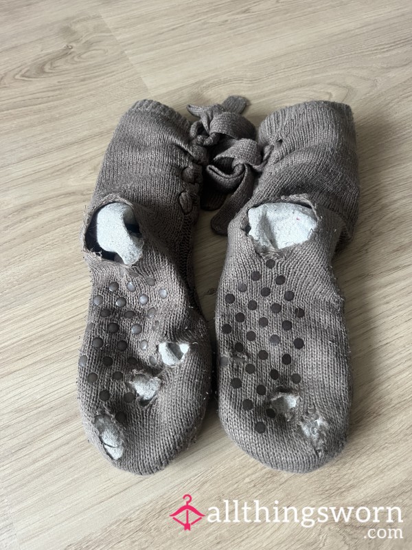 Dirty Sole Secrets - Well Worn Cozy 🧦