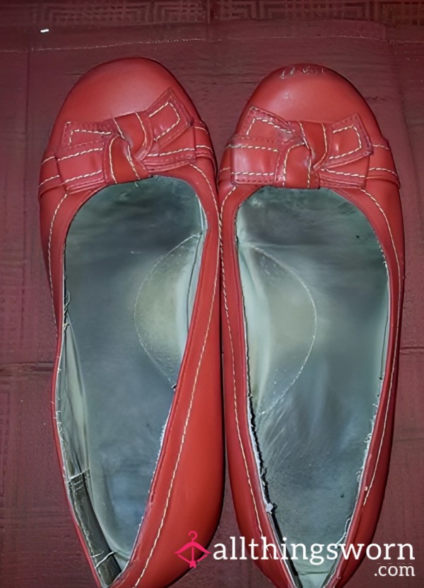 DIRTY SWEATY FLAT SHOE