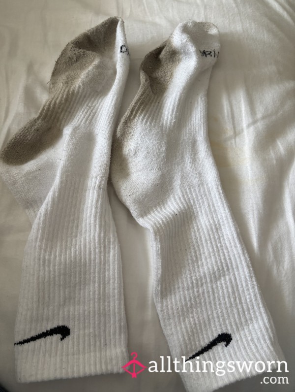 Dirty Sweaty Smelly Socks 🧦