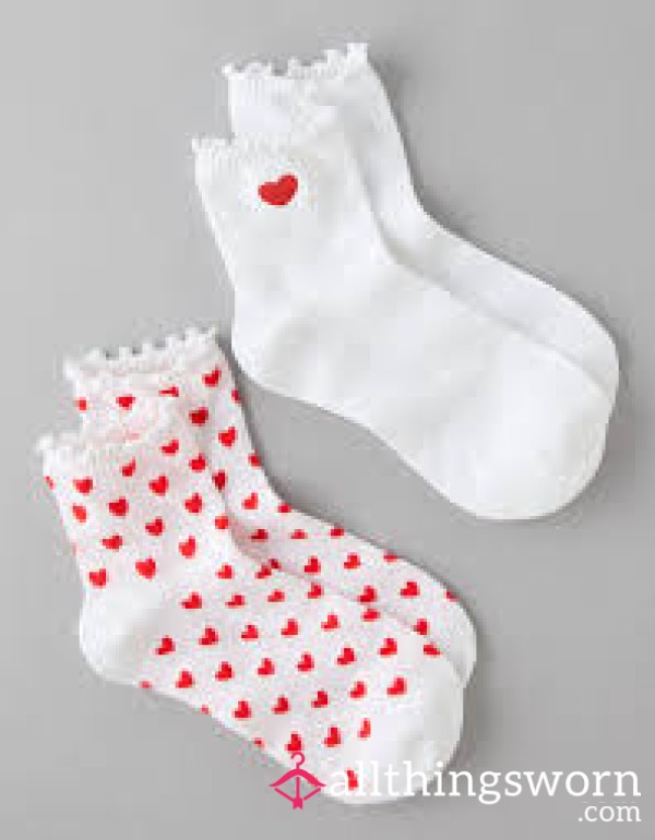 Dirty Sweaty Socks With Free Feet Pic