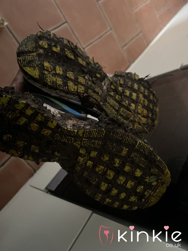 Dirty Trainer/shoe Cleaning Experience