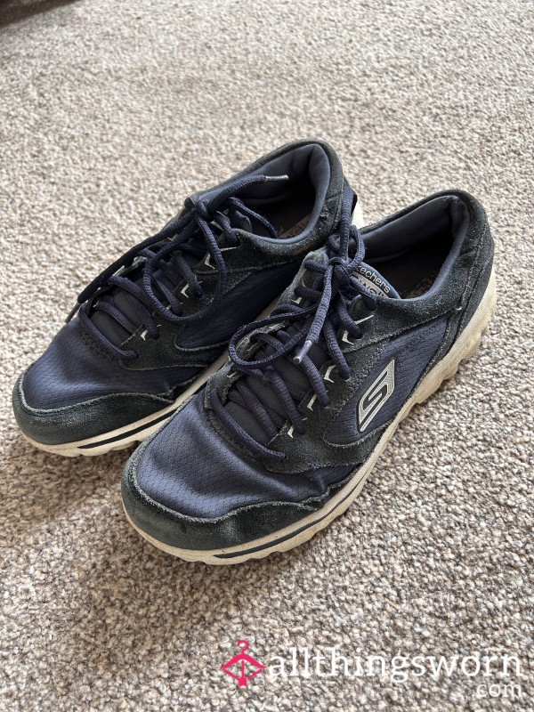 Dirty Well Loved Skechers Trainers- Size 6