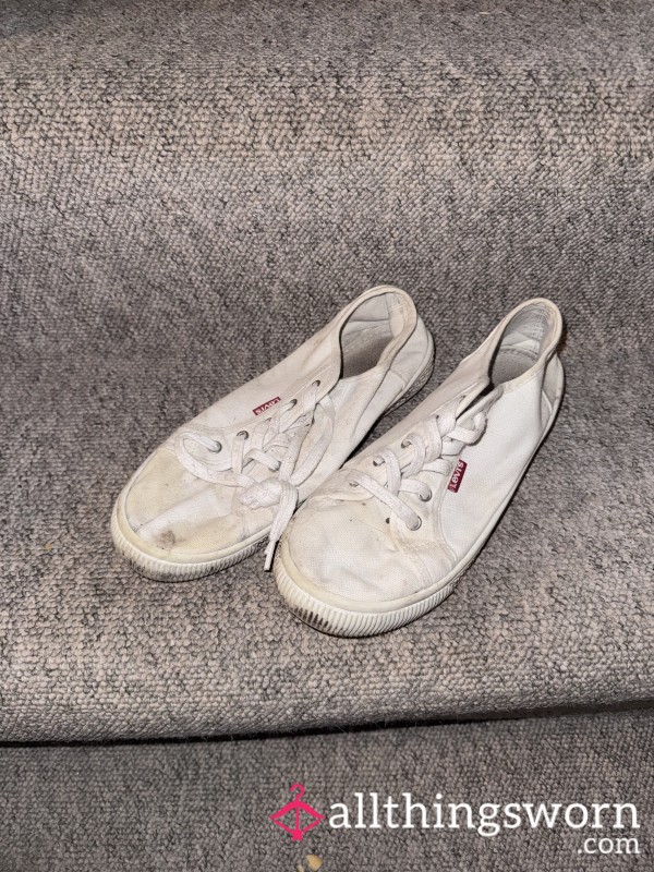 Dirty Well Used Levi’s 👟