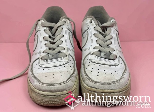 Dirty White Air Forces