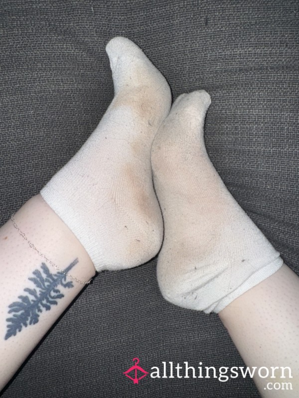 Dirty White Ankle Socks 2 Day Wear