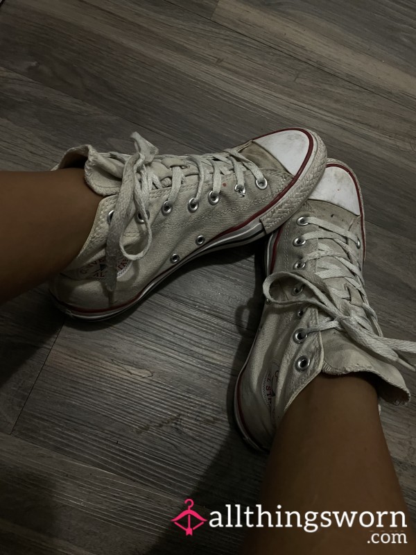 Dirty White Converse