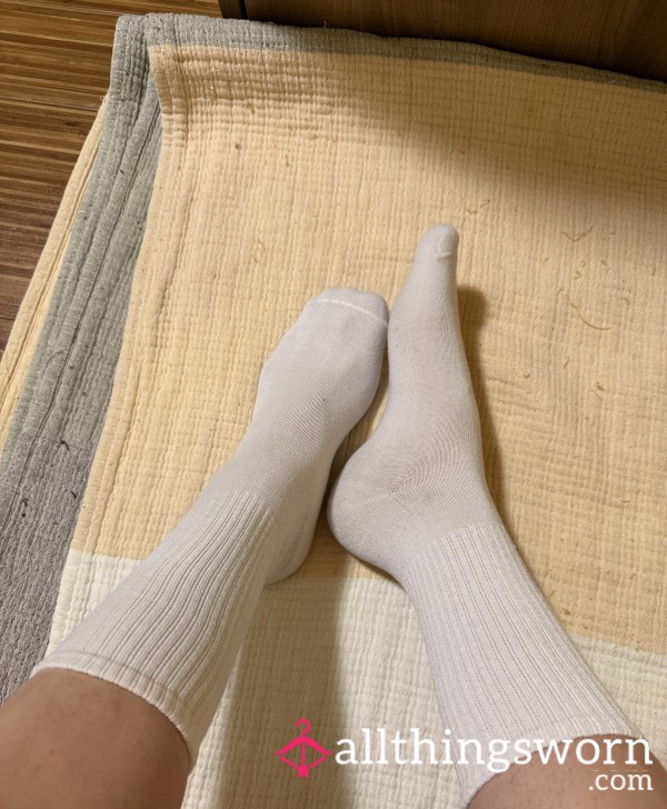 Well Worn White Cotton Socks 🤍