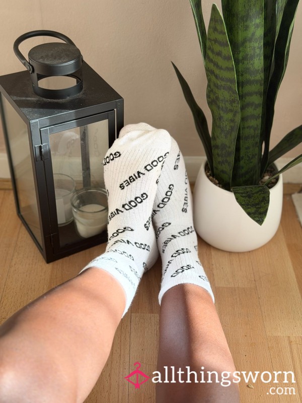 Dirty White Good Vibes Only 😎😈