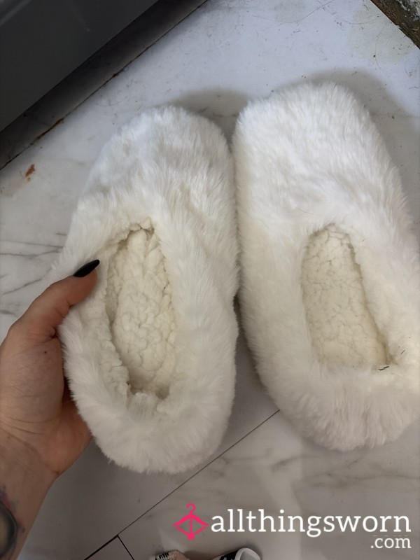 Dirty White Slippers