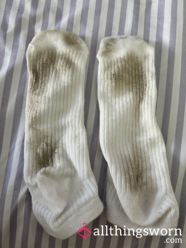 Dirty White Socks 🧦