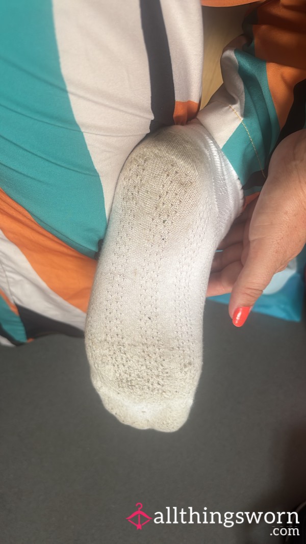 Dirty White Socks – Worn & Grubby By Goddess Temperance