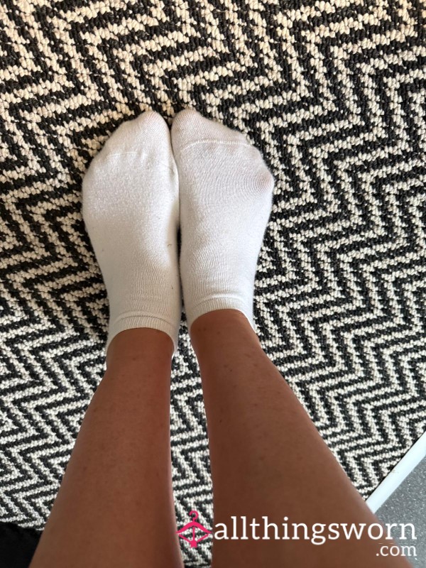 Dirty White Trainer Socks 🖤
