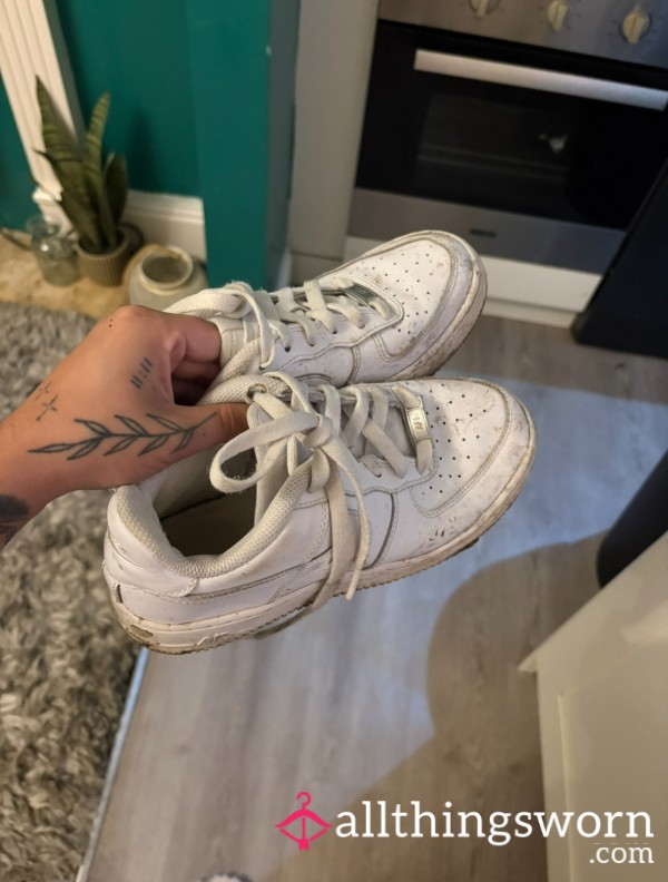Dirty White Well Worn Gym Trainers