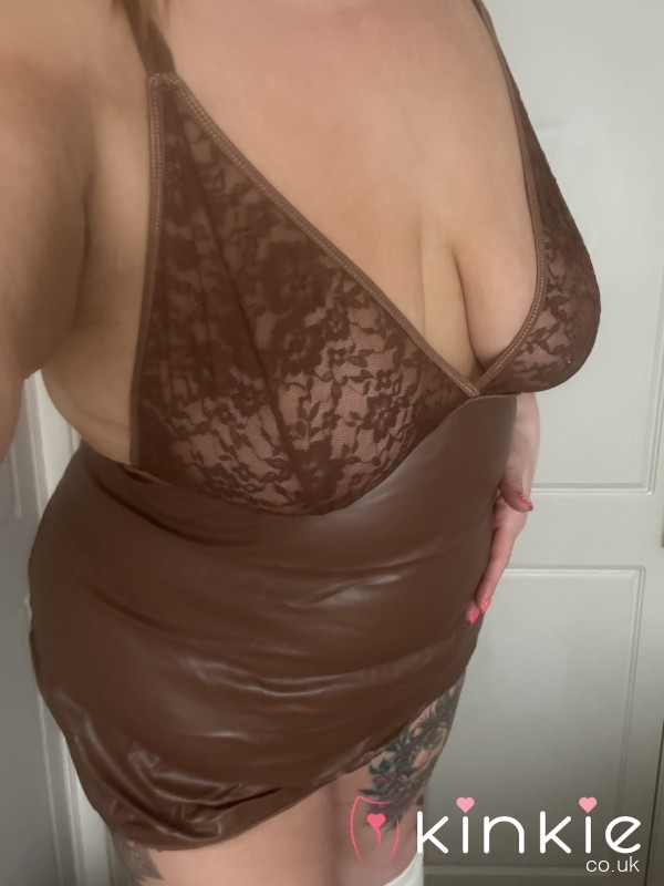 DIRTY WORN BROWN PVC & LACE BABYDOLL 😈DRESS FOR MY SISSY!