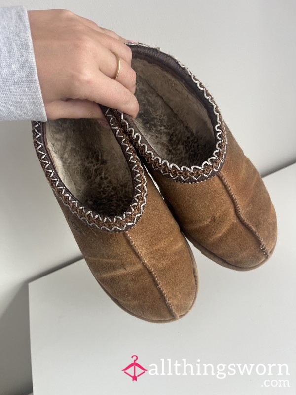 Dirty Worn Slipper Shoes 😮‍💨