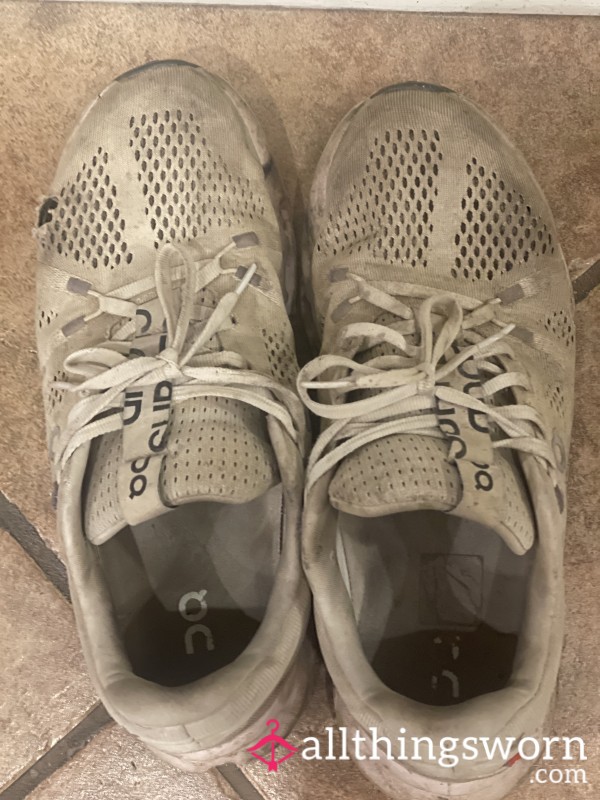 Dirty Yard On Clouds Size 10
