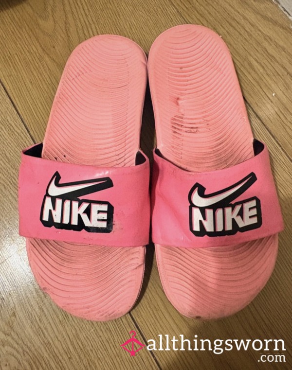 Disgustingly Dirty Pink Sliders 🩷 Only £27