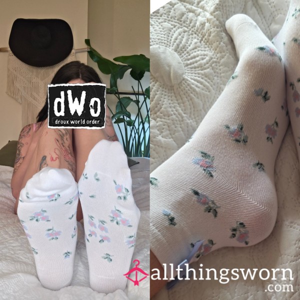 Ditsy Flor*l Cotton Socks With Blue Bow 🥹🤭🩵 48 Hour Wear
