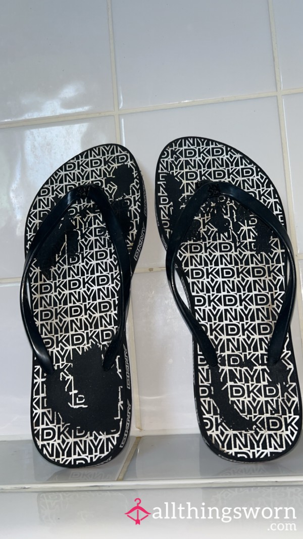 DKNY Flip Flops