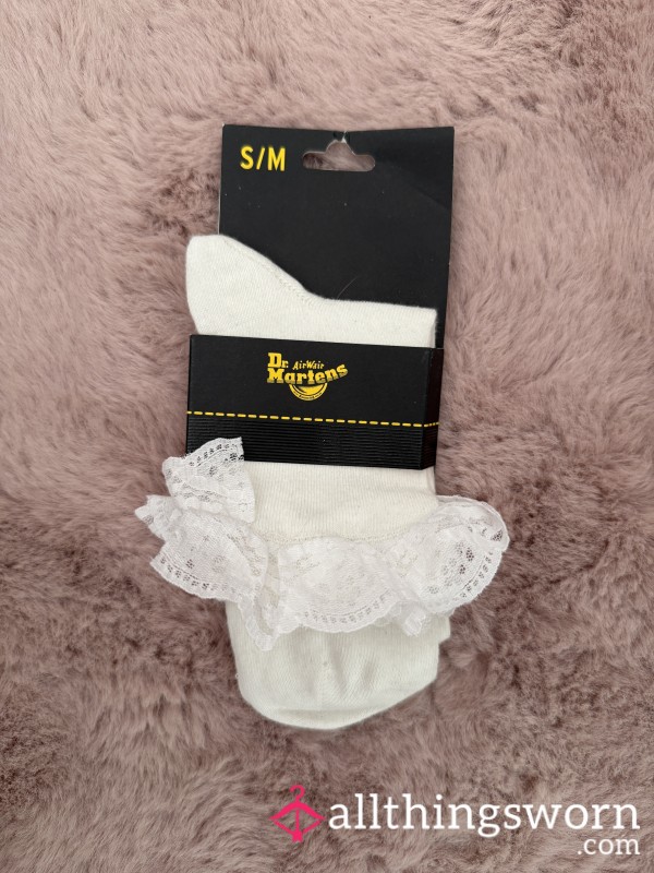 Dr Marten Frilly White Socks