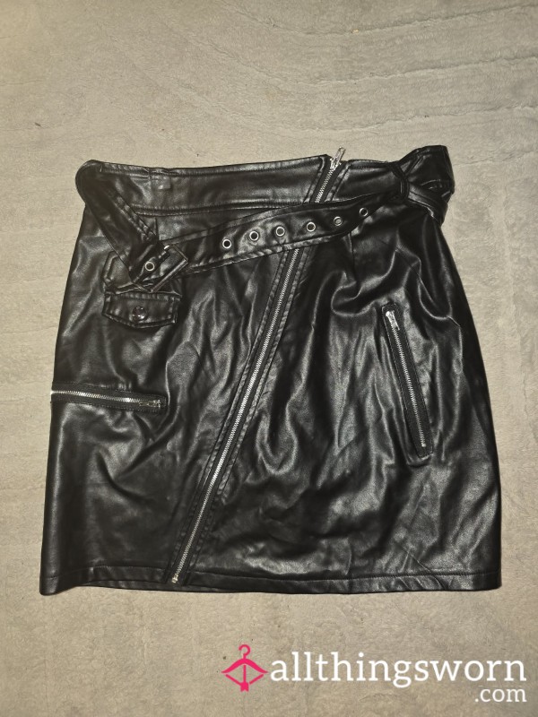 DOM SKIRT