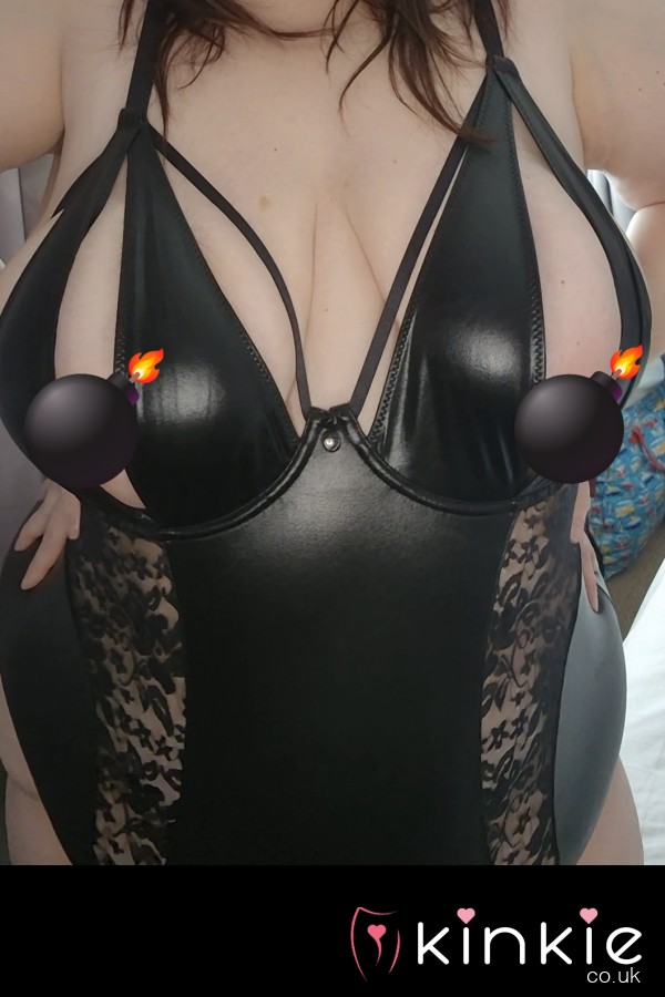 Dominant Mistress Available For Humiliation