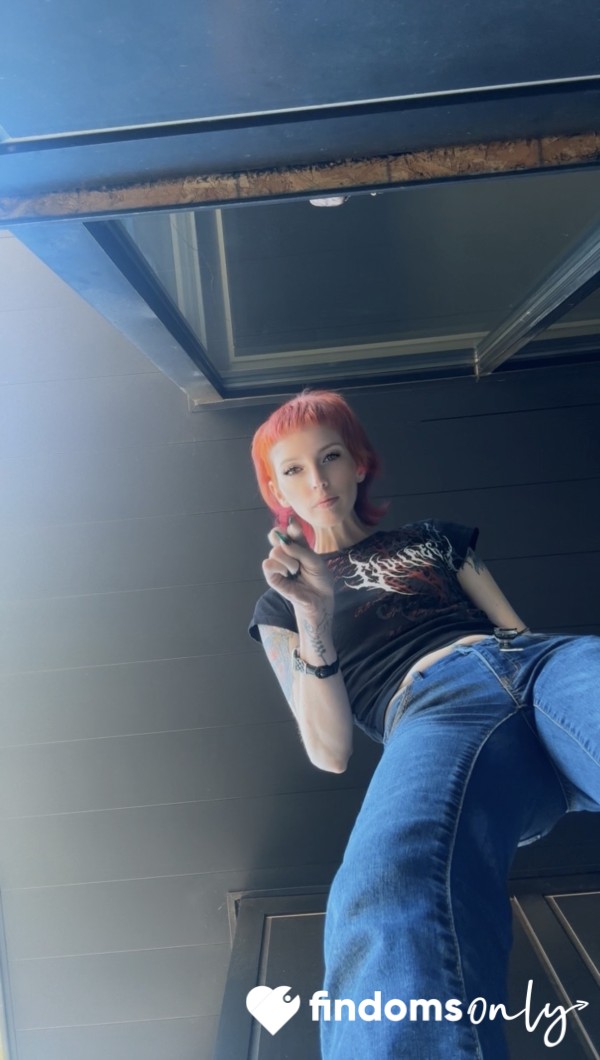 Down On Your Knees, Good Boy, Get Crushed