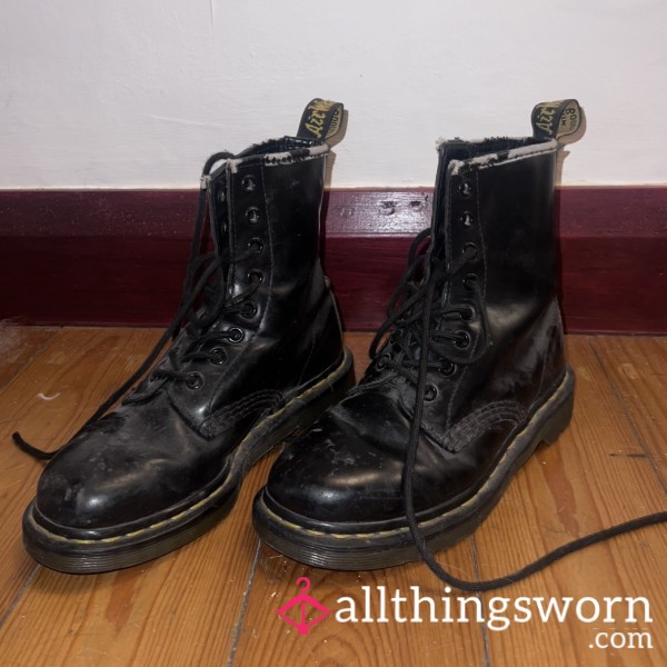 Dr. Martens