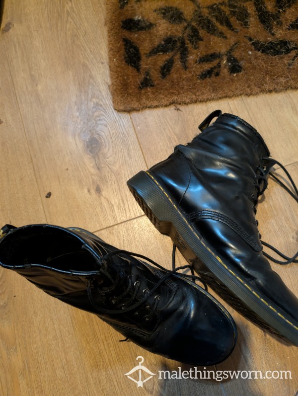 Dr Martens Black Battered Size 9 Stinky Uniform Boots