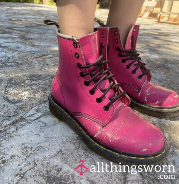 Dr Martens Boots 🩷PINK🩷|WELL-WORN|🥵