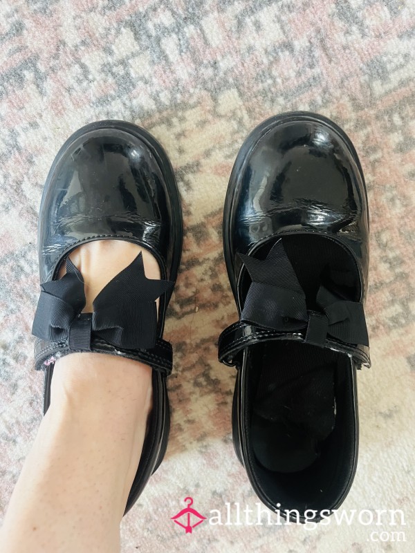Dr Martens - Bow Shoes