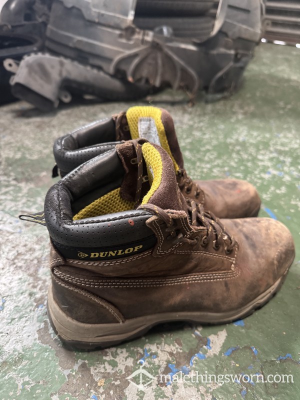 Dunlop Boots Size 10 🥵😈