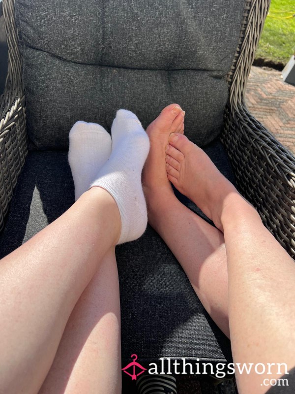 Duo Worn Sneacker Socks For 48 Ours