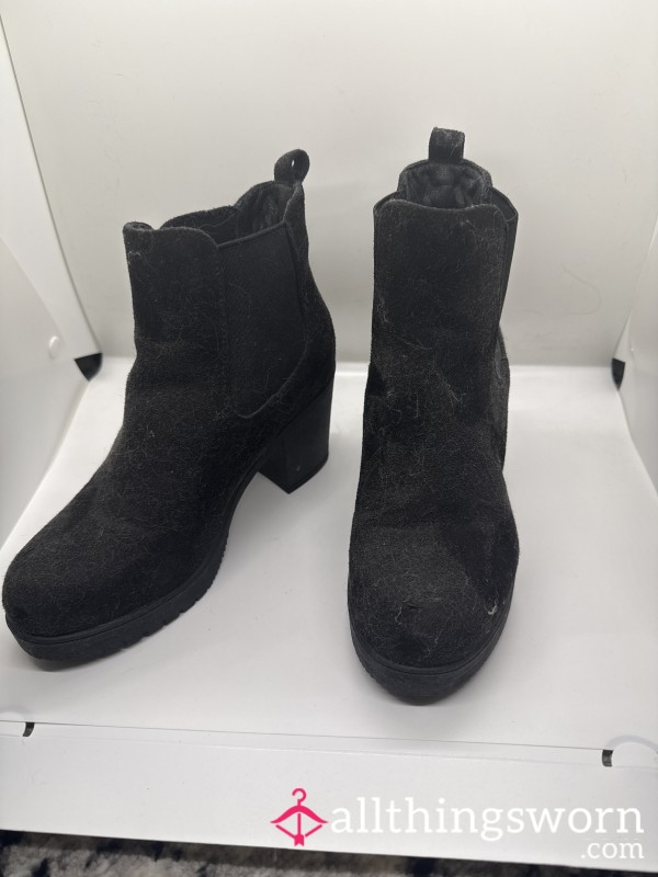 Dusty, Hairy Boots
