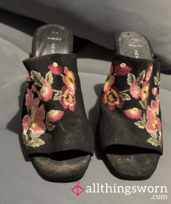 Dusty Old Black Flower Print Wedges