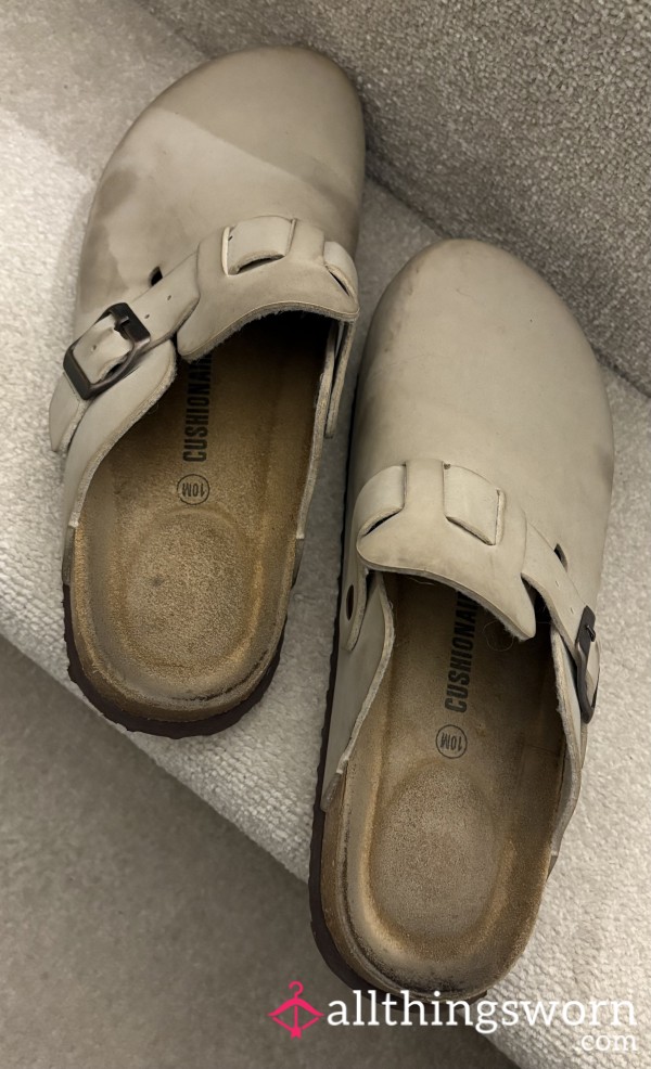 Dutty Birkenstock Style Flats/Slippers! 🥴