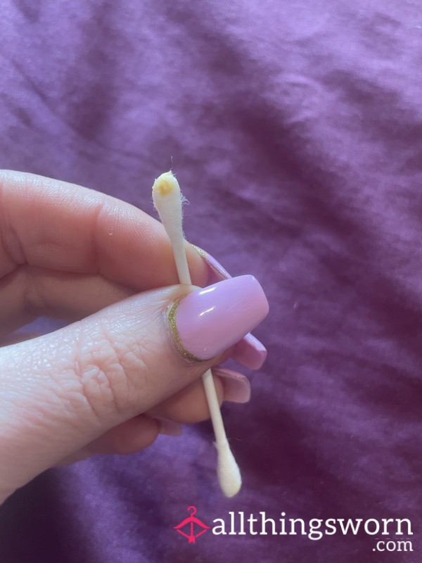 Ear Buds Covered In Wax 5x Buds