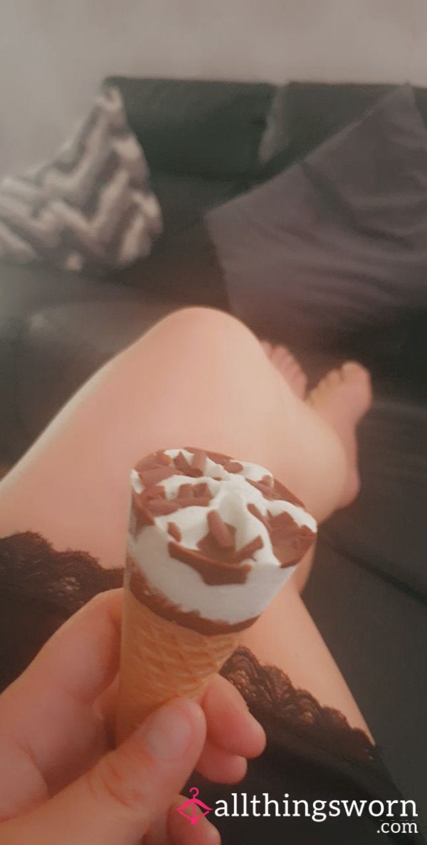 Eating & Teasing – Messy, Sensual & Playful