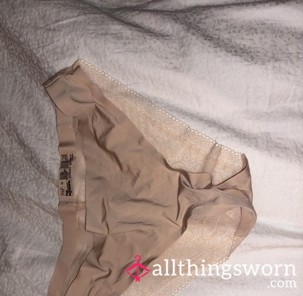 Elegant Nude Lace-Trim Hipster Panties: Sensual Everyday Luxury