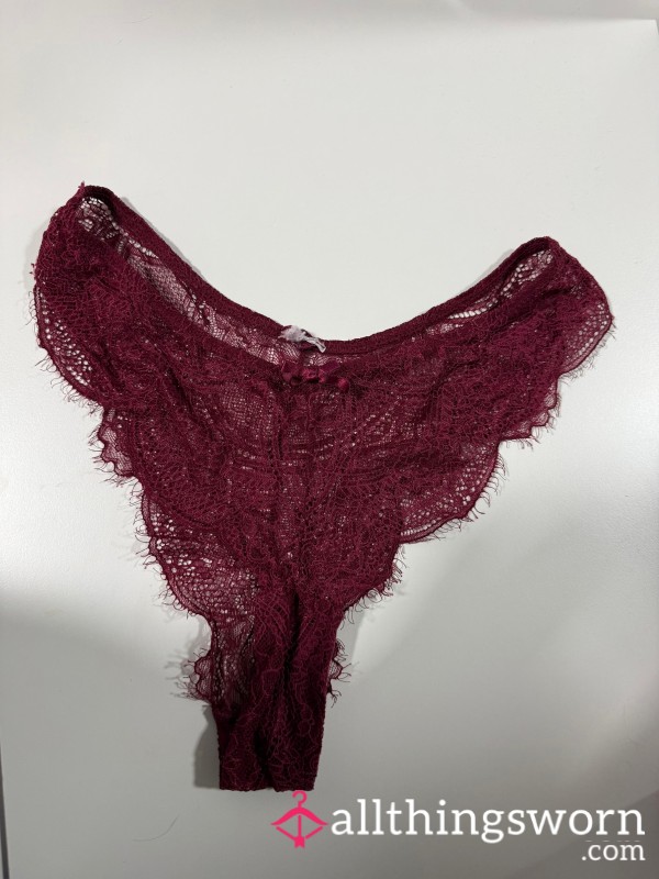 Elegently Worn - Selected By Noir Empress