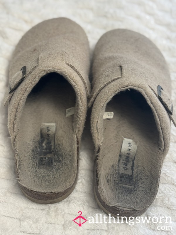 Ella’s Filthy Slippers ⛔️💋