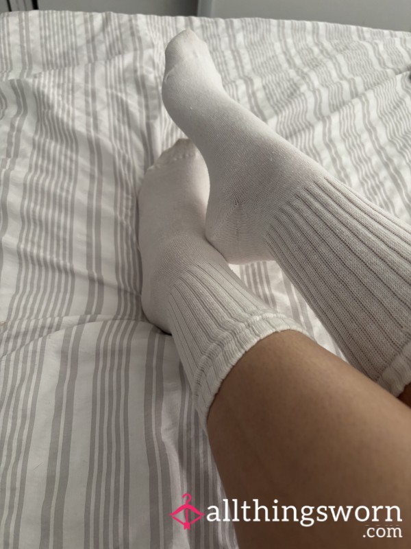 Elle’s Dirty Socks