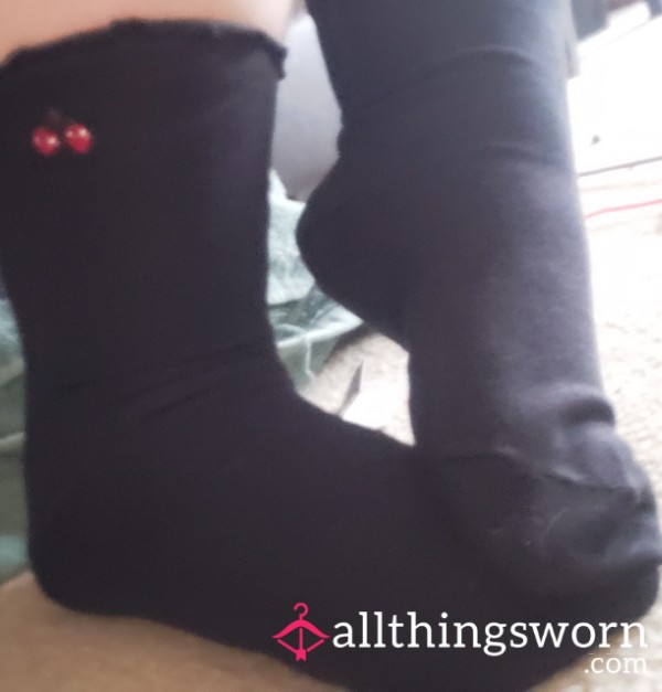 🖤 Embroidered Socks, Black With Cherry 🍒 Detail, 24h Wear, Free Shipping In Canada, Strong Scent!🖤