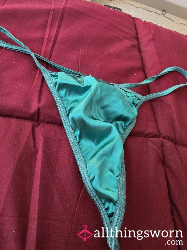 Emerald V-String, Shiny