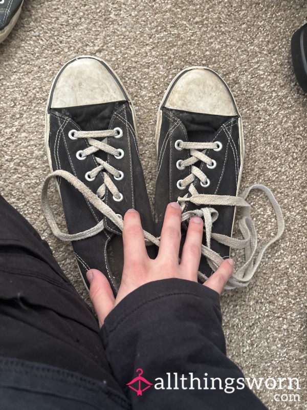 Emo Girl Very Worn Converse