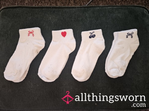 Empress Adriana's Sweaty Socks - Worship My Feet's Scent & Submit