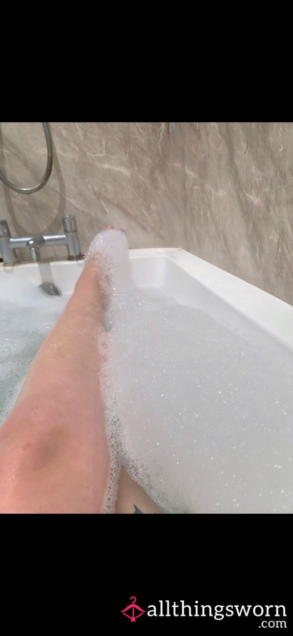 Enjoying A Hot Soapy Bubble Bath🥵🫧