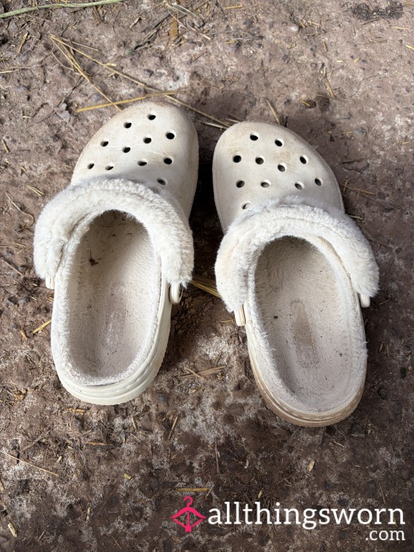 Equestrians Fluffy Yard Crocs 🤮👀