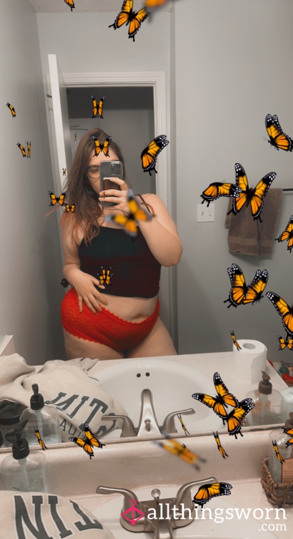 Everybody LOVES Red ❤️ 6 Am - 9 Pm