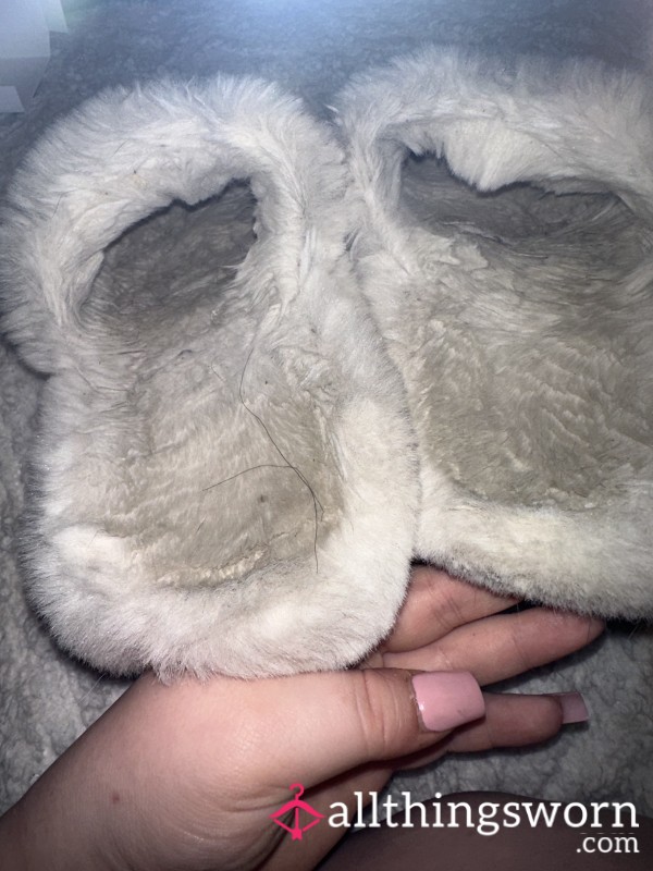 Everyday Worn Fluffy Slippers Open Toe
